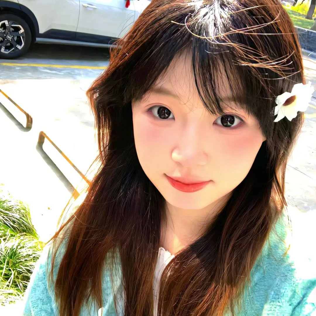 男爵的同桌小女生